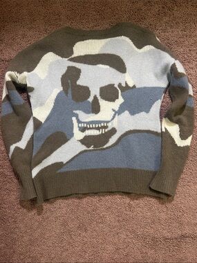 Skull Cashmere V-Neck